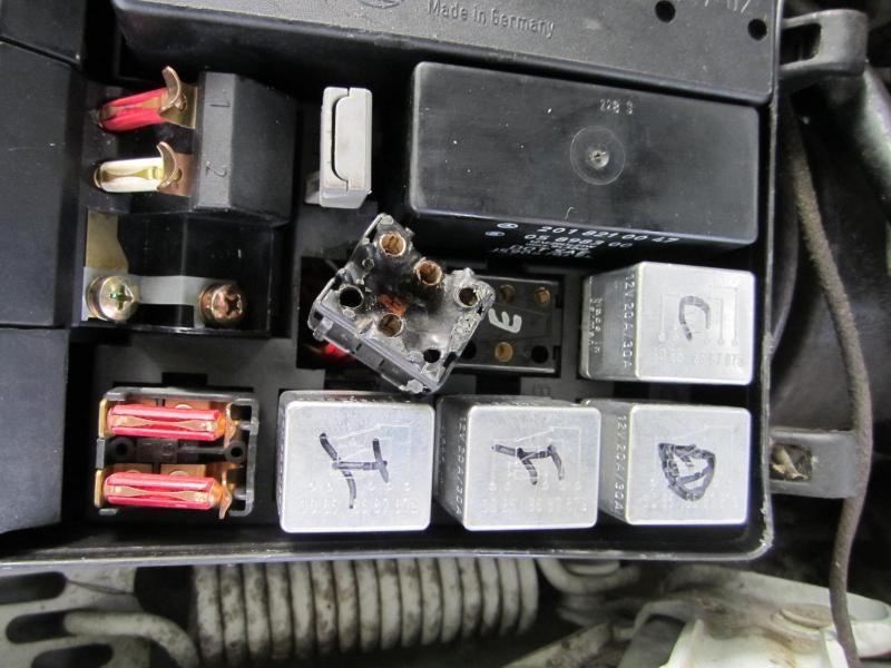 W126 88 560SEL Electrical Short Tracing Saga - Mercedes ... mercedes benz 400sel fuse box 